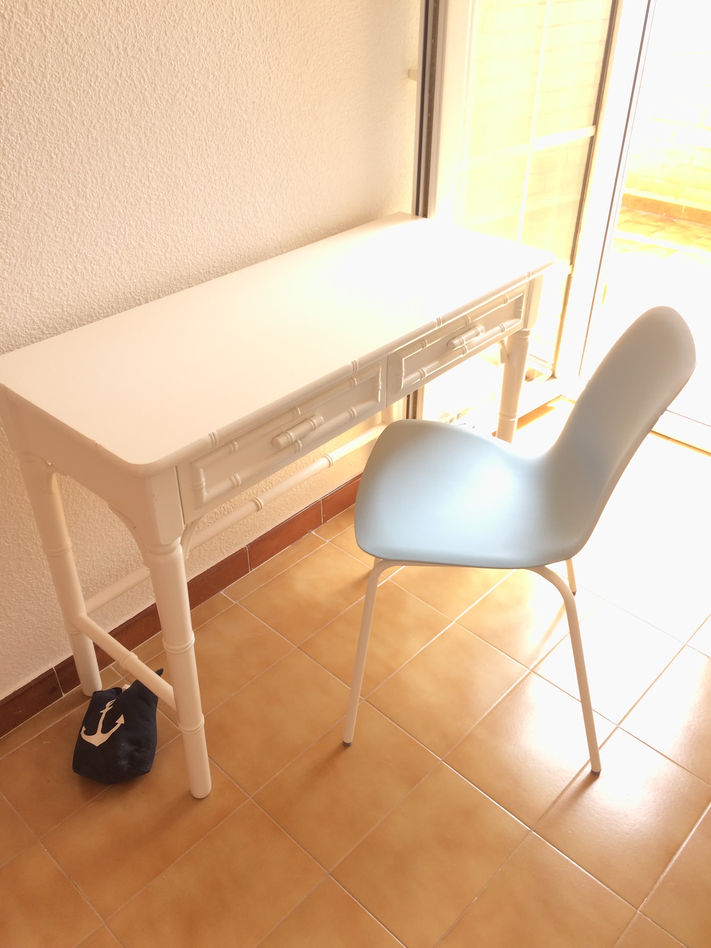Schreibtisch